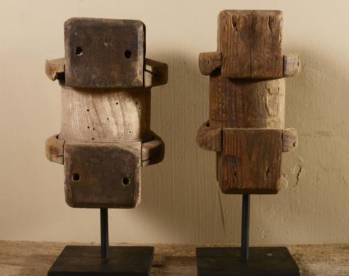 dory line rollers for cod fishing - front- ca 1900 - pine & ash - traces of original paint - H 27 cm - W 30 cm - € 185,--